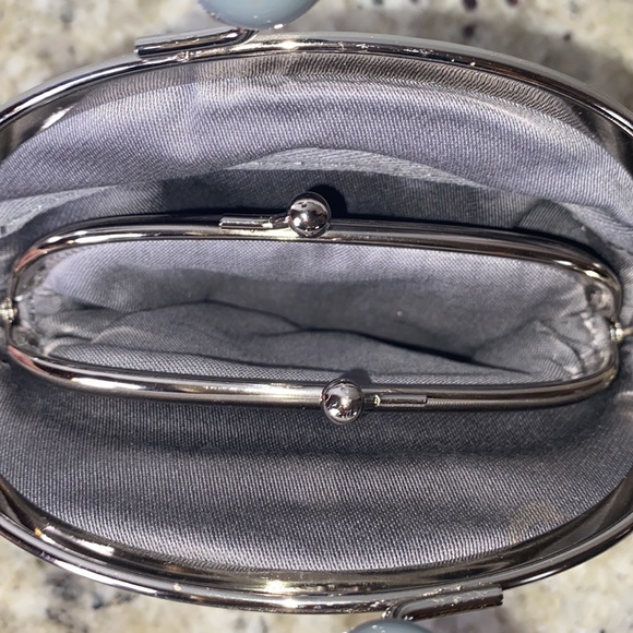 Thirty-One Small Coin Purse Kiss Lock Closure Paisley Black/White/Gray Pattern - Picture 8 of 12